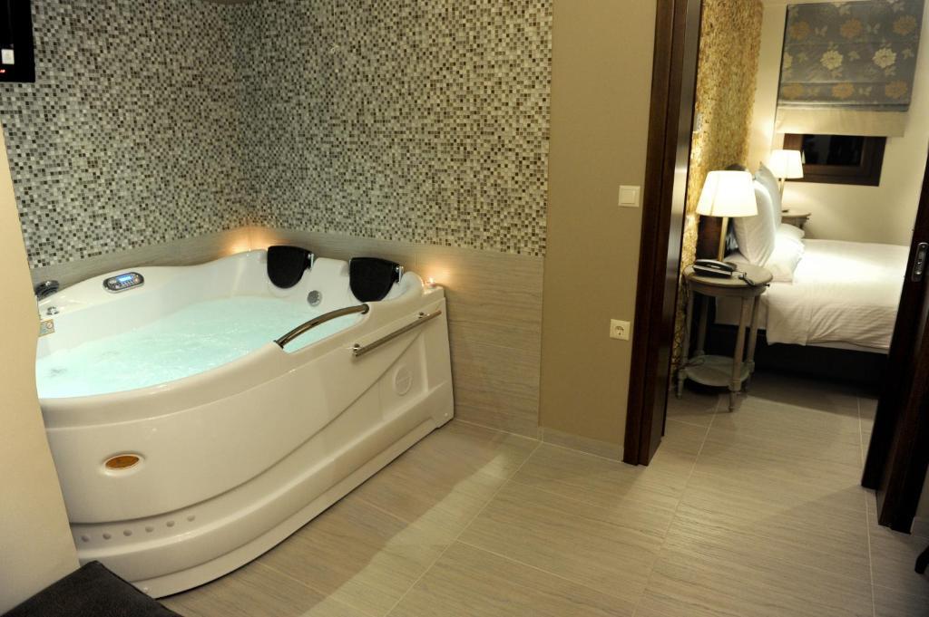 Agapi Luxury Hotel Káto Loutrákion 部屋 写真